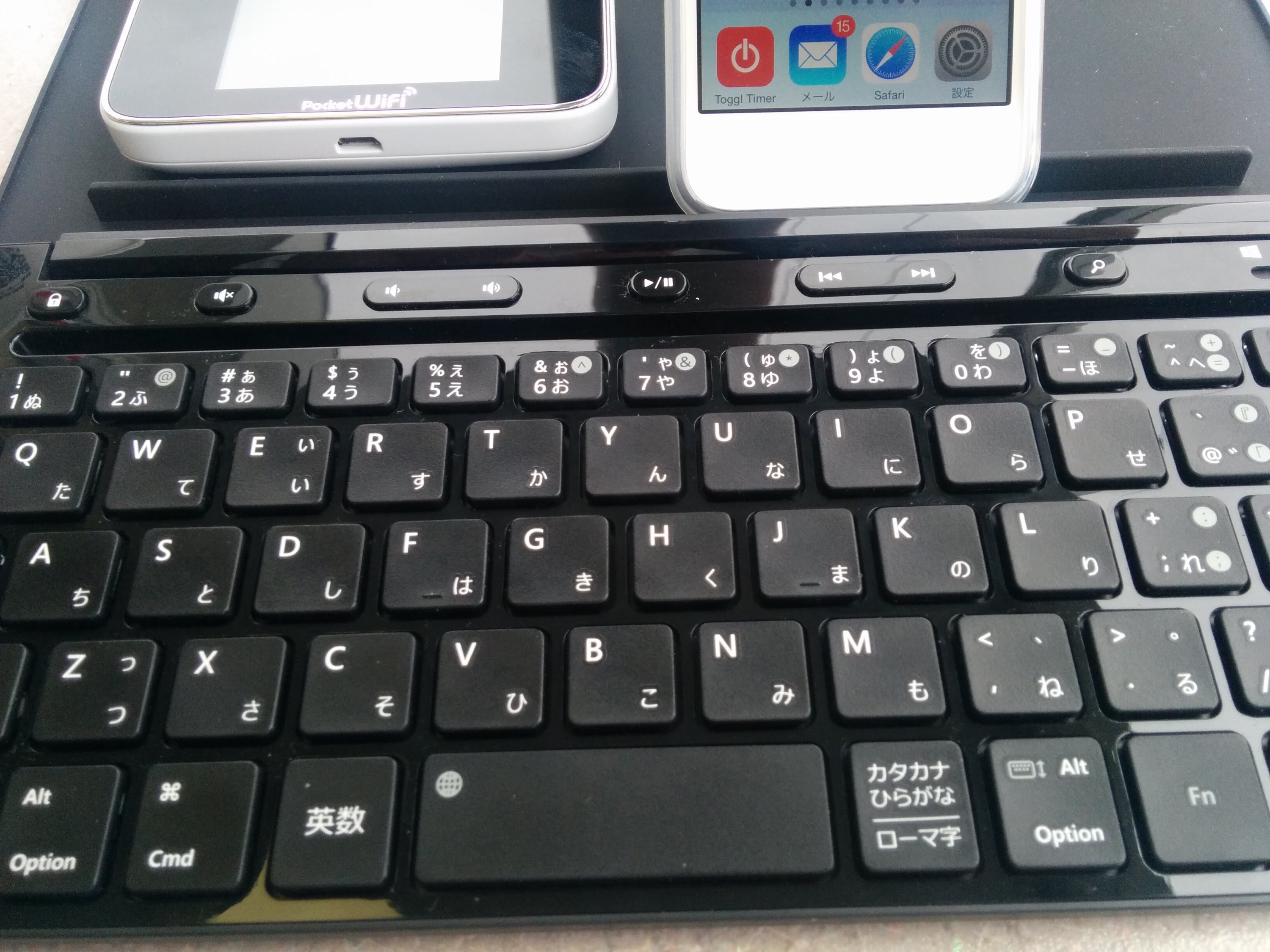 iPhoneのバッテリ－の減りが速くて困っている方はiPod touchにしよう