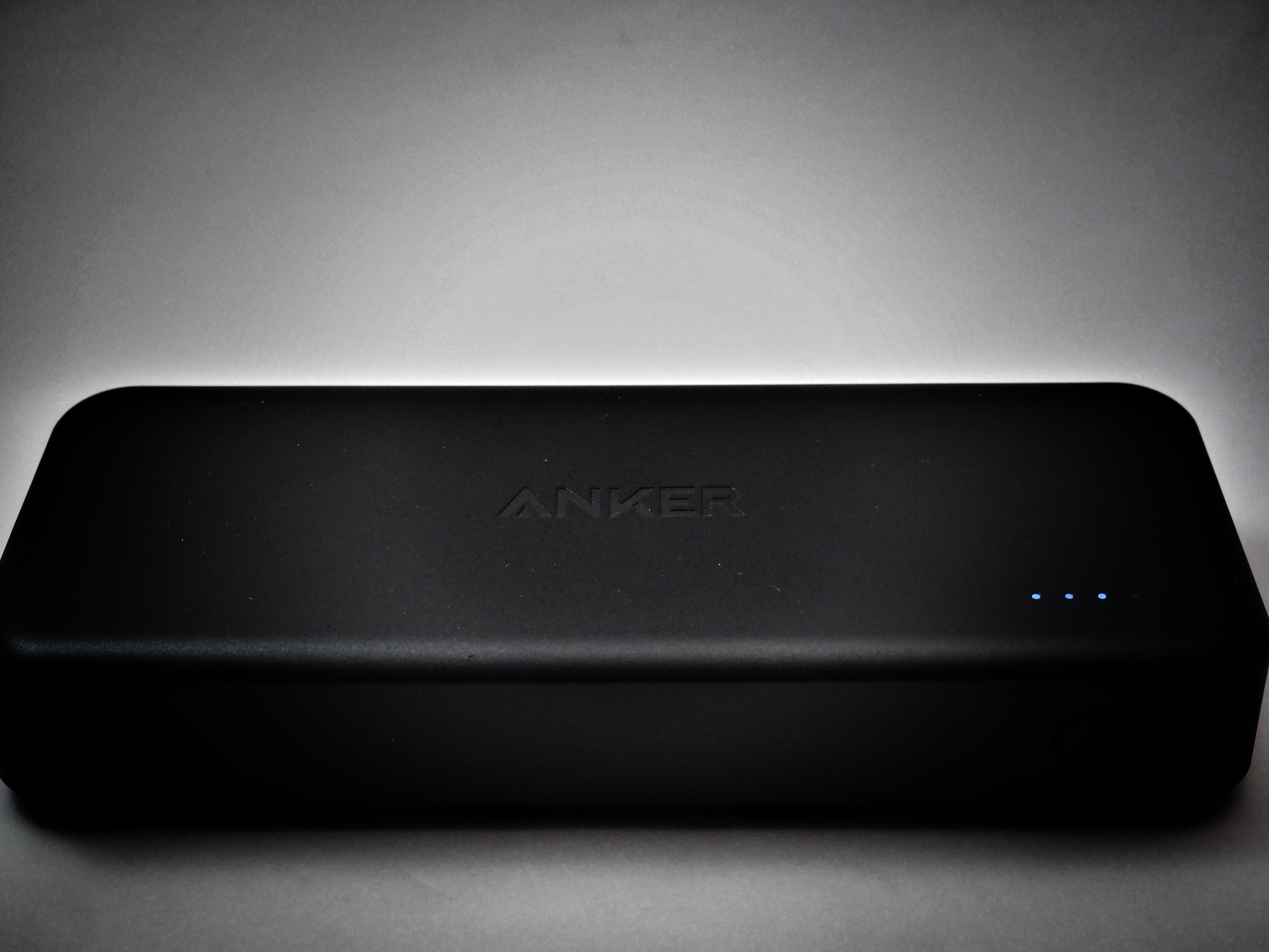レビュー anker 2000mlモバイルバッテリー