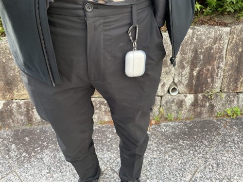 AirPods Proケースをぶら下げる