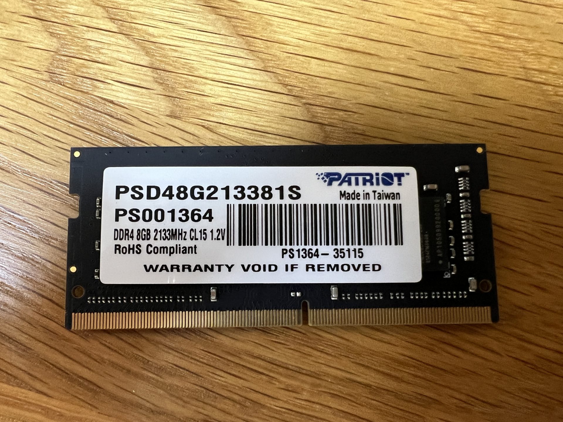 
Patriot Memory DDR4 2133MHz PC4-17000 8GB ノートパソコン用メモリ SODIMM 1.2V 永久保証 PSD48G213381S